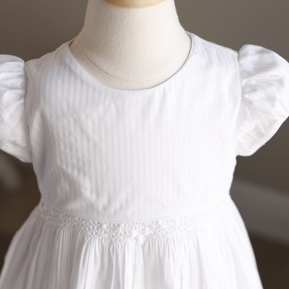 Strasburg Dress White Cotton Smocked Size 2/3 Special Occasion Like New PERFECT